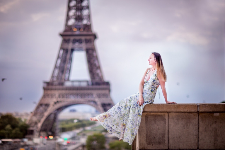 Seance photo feminine Tour Eiffel Paris