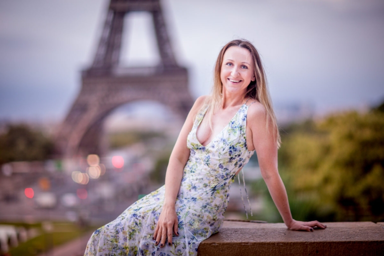 Seance photo feminine Tour Eiffel Paris
