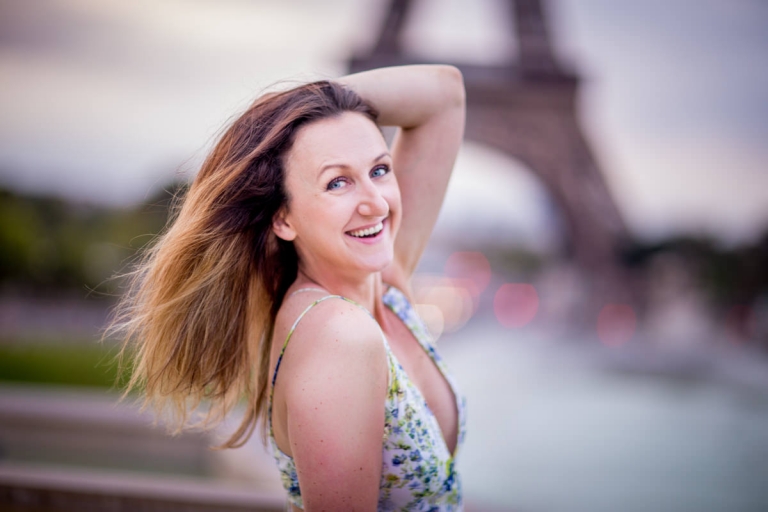 Seance photo feminine Tour Eiffel Paris