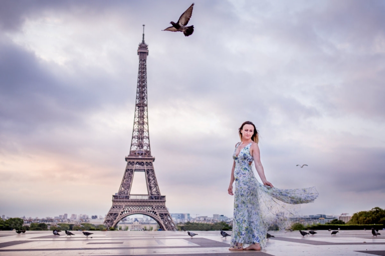 Seance photo feminine Tour Eiffel Paris