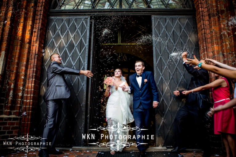 Lancer de confettis - conseils du photogrqphe de mariage