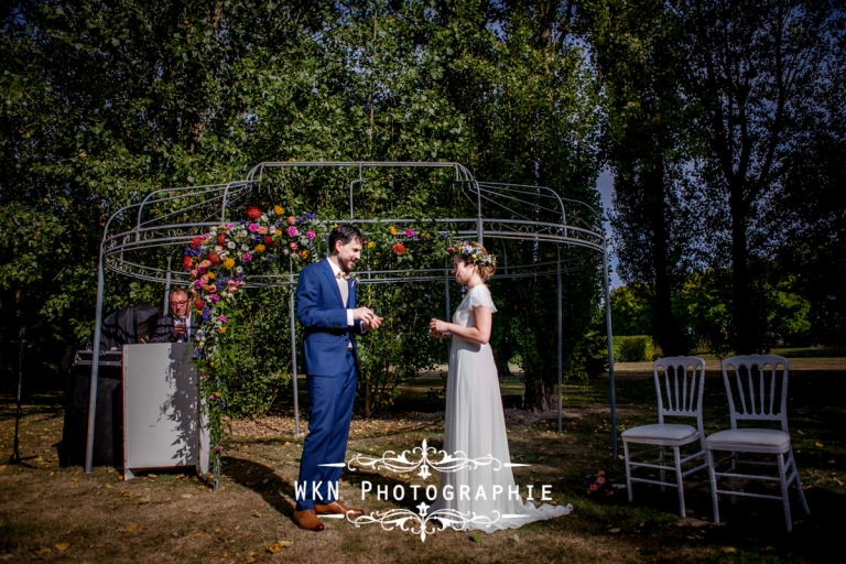 Photographe de mariage - ceremonie laique à la Bergerie du Vaujoly