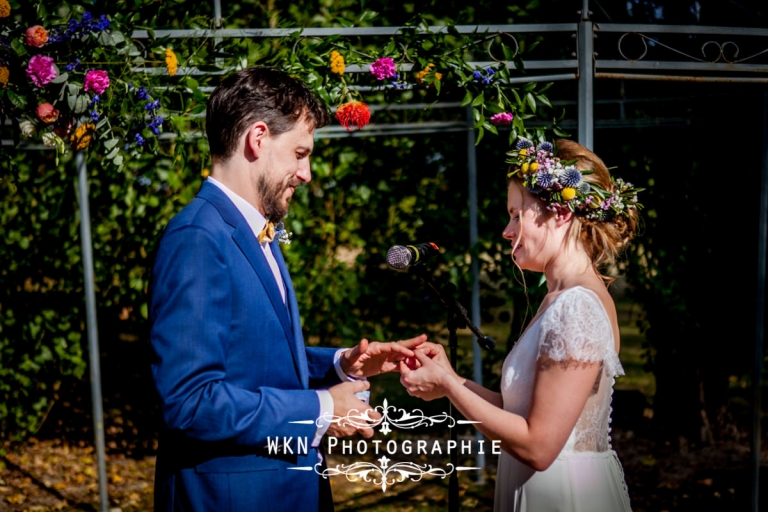 Photographe de mariage - ceremonie laique à la Bergerie du Vaujoly
