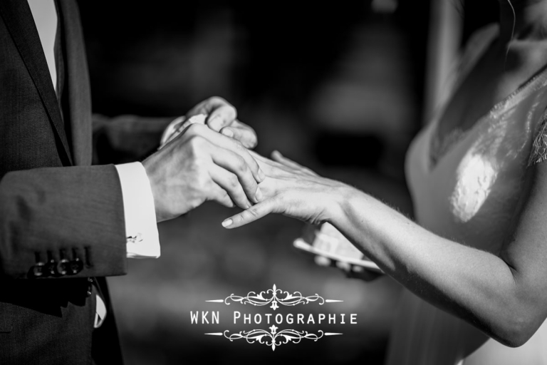 Photographe de mariage - ceremonie laique à la Bergerie du Vaujoly