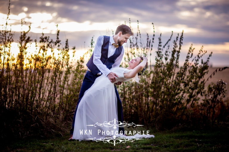 Photographe de mariage a Chartres - seance photo de couple au coucher du soleil